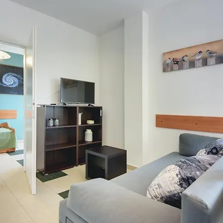 Universe Apartment *
