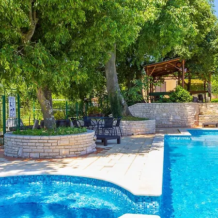 Universe Апартаменти *