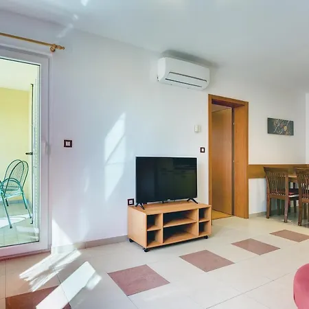 Apartment Universe Pula