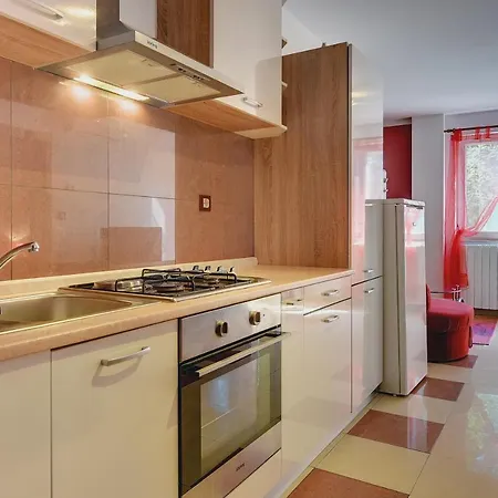 Universe Apartment *