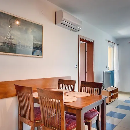 Universe Apartment Pula