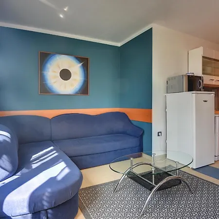 Apartment Universe *