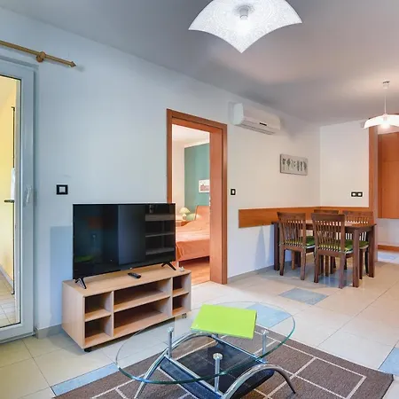 Universe Apartamento Pula