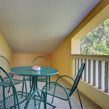 Universe Apartamento Pula